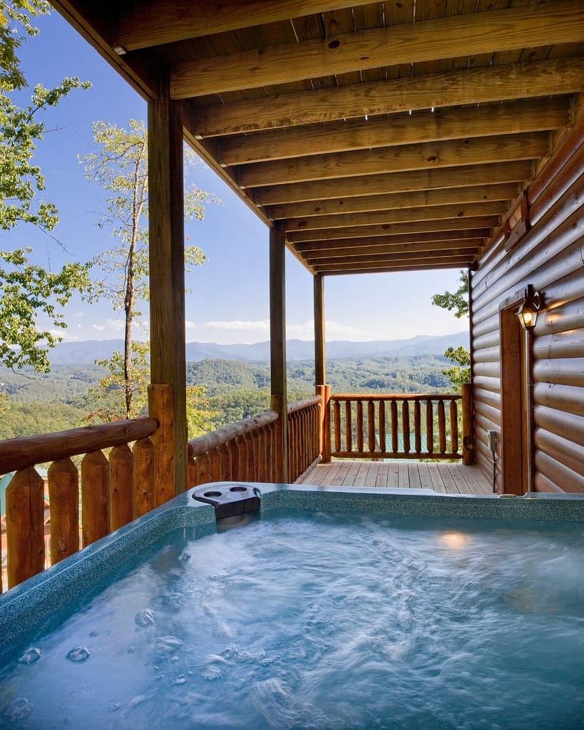 How to Deep Clean Your Hot Tub